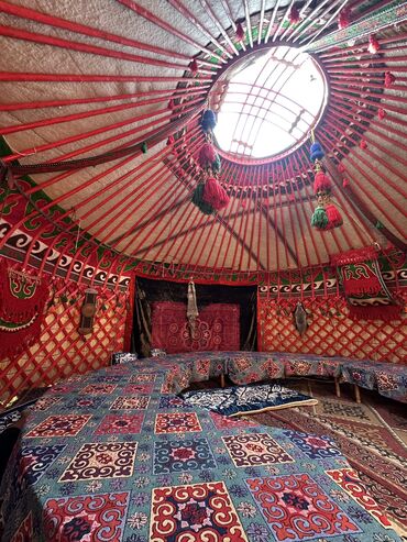 Аренда юрт: Аренда юрты, Каркас Деревянный, 75 баш, Самовар, С полом, Стол — 2