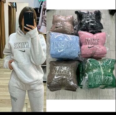 Gornji i donji deo: Termo zenske od S do 2XL Vezen znak
Cena 3300 din — 7