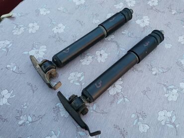Auto delovi: Prednji amortizer Lada 7 Riva br.3a. Polovno, kao novo. Malo bilo na — 4