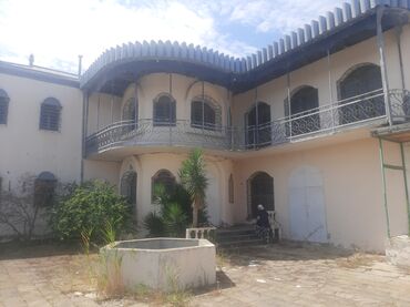 sarayda həyət evi: 11 otaq, 850 kv. m, Kredit yoxdur, Təmirsiz