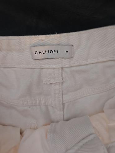 m10 pantalone: Calliope cargo jeans.
M velicina. Struk 39, duzina 103.
Bela boja — 6