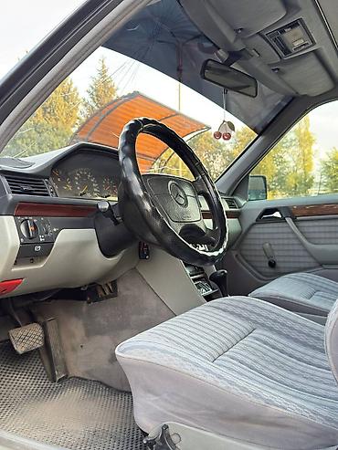 кузов жугили: Mercedes-Benz W124: 1993 г., 2.2 л, Автомат, Бензин, Седан — 9