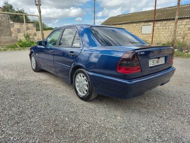 Mercedes-Benz: Mercedes-Benz C 180: 1.8 l | 2000 il Sedan — 3