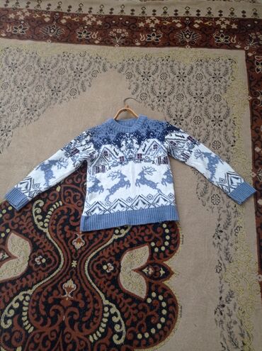 национальный костюм на прокат: Кофта, Новогодний принт, Зима