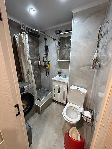 3 комнаты, 58 м², 9 мкр 104 серия, 2 этаж, Старый ремонт at lalafo.kg 3 комнаты, 58 м², 9 мкр 104 серия, 2 этаж, Старый ремонт