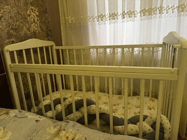 Uşaq və gənc otağı üçün dəstlər: Oğlan və qız üçün, İşlənmiş, Beşik, Dəst ilə, Matras ilə, Yellənmə mexanizmsiz