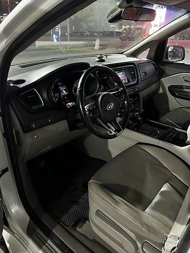 karnival: Kia Carnival: 2017 г., 2.2 л, Автомат, Дизель, Минивэн — 6