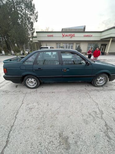 Volkswagen: Volkswagen Passat: 1991 г., 1.8 л, Механика, Бензин, Седан