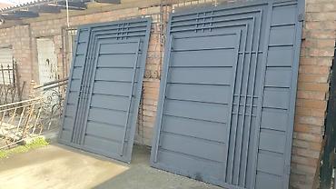 Распашные ворота: Металлические распашные ворота с калиткой (модульные панели) - — 30