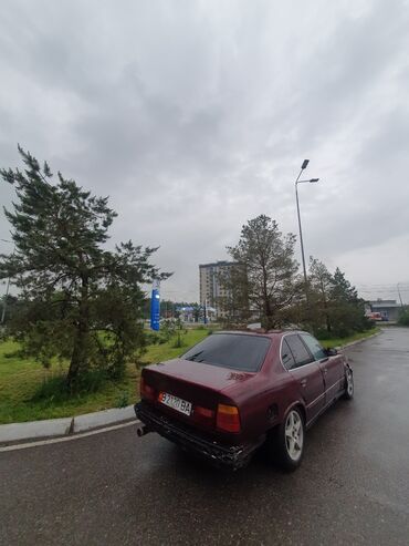 бмв красный: BMW 520: 1990 г., 2.5 л, Механика, Бензин