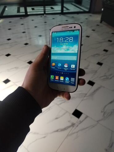 işlənmiş samsung telefonları: Samsung I9300 Galaxy S3, 16 GB, rəng - Ağ