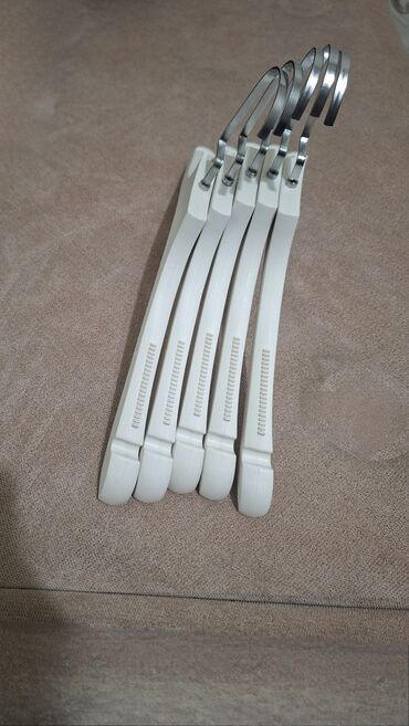 вешалка для костюма напольная деревянная: Кийим илгичтер