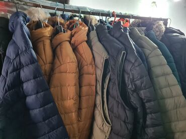 Ostalo: Muške i ženske lagane puffer jakne - Model: kratke, prošivene puffer — 9