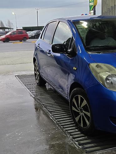 byd e1: Toyota Vitz: 2006 г., 1.3 л, Робот, Бензин, Хэтчбэк — 2
