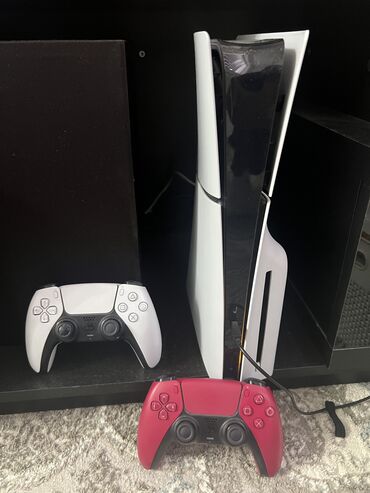 PS5 (Sony PlayStation 5): Пс 5 Slim с подпиской Делюкс до ноября-января, в отличном качестве