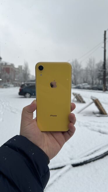 Apple iPhone: IPhone Xr, Б/у, 128 ГБ, Желтый, Чехол, 80 %