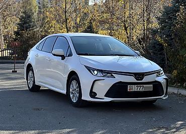 Toyota: Toyota Corolla: 2019 г., 1.8 л, Вариатор, Гибрид, Седан — 2