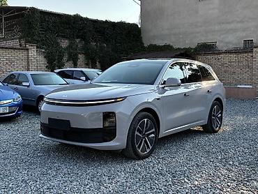 фотон ловол: Lixiang L6: 2024 г., 1.5 л, Автомат, Гибрид, Внедорожник — 1