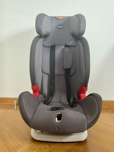 muske snegarice: Dečije auto sedište Chicco youniverse Isofix od 9-36 kg sa podesivom