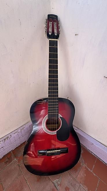 esp ltd: Б/У гитара
Не хватает 2 струн
Бренд Starsun — 1