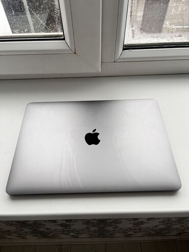 Другие аксессуары: MacBook Pro 17 В идеальном состоянии, без сколов Есть эксклюзивный