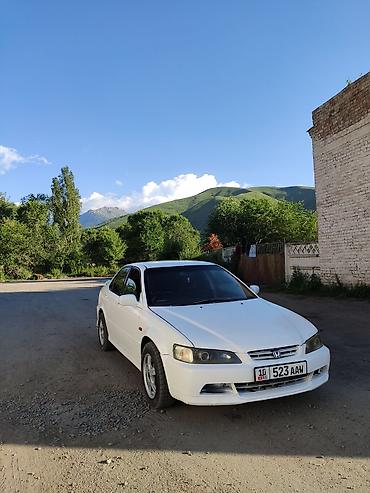 линзу: Honda Accord: 1998 г., 2 л, Автомат, Бензин, Седан — 1