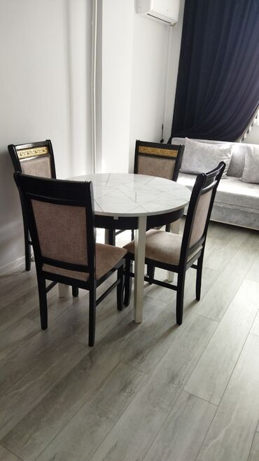 обеденные столы и стулья: Комплект стол и стулья