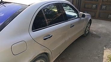 mersedes 208d: Mercedes-Benz E 220: 2.2 l | 2003 il Sedan — 2