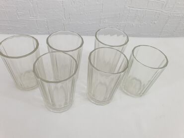 стаканы пластиковые: Стаканы стопочки . граненые. новые. район Политех