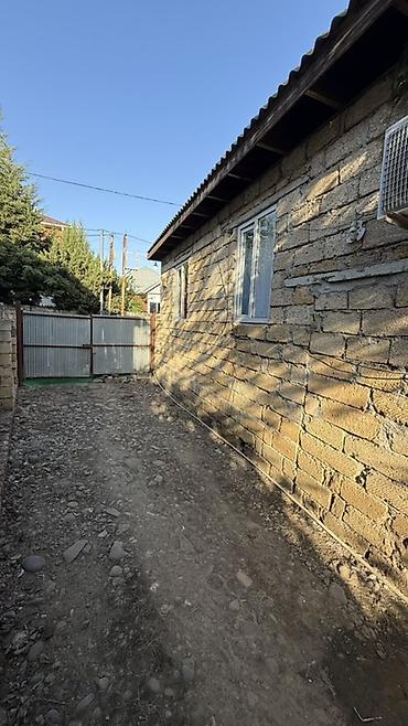 1 комнатная квартира в новостройке: Tecili satılır razılaşmaq olar Həyət evi satılır. Evdə 2 yataq otağı — 10