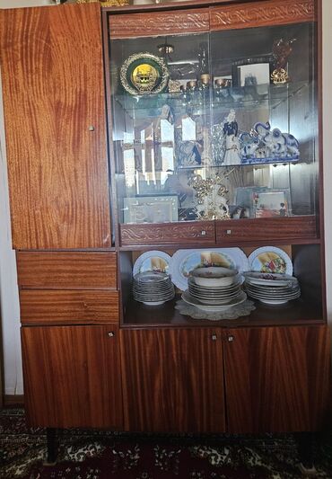 qedimi skaf: Açılan, 4 qapılı Düz dolab, Stenka