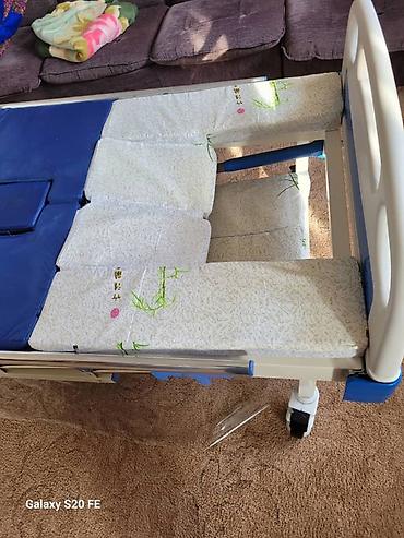 Медицинская мебель: Функциональная медицинская кровать для ухода дома. Особенности: - — 8