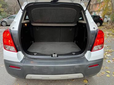 Chevrolet: Chevrolet Trax LT (AWD) – kompakt krossover - Mühərrik: ECOTEC benzin — 14