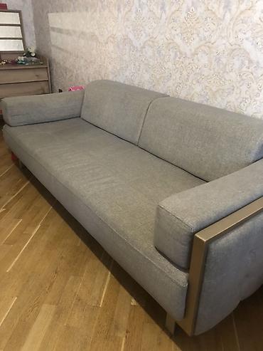 Müasir tərzdə, boz rəngli rahat divan. - Minimalist dizayn: düz lalafo.az -da Müasir tərzdə, boz rəngli rahat divan. - Minimalist dizayn: düz