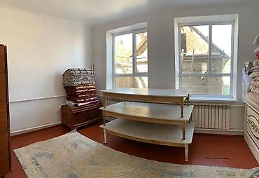 Продажа коттеджей и домов: Продаётся дом 6соток,под бизнес или для жилья По адресу г.Балыкчы,ул — 4