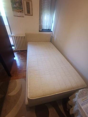 epoxy stolovi: Krevet samac. Simpo sa kvalitnim dušekom.Krevet dimenzija — 7