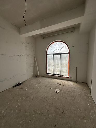 Продажа коттеджей и домов: Продаётся особняк в районе Рухий-Мурас-2. Участок — 8 соток, площадь — 20