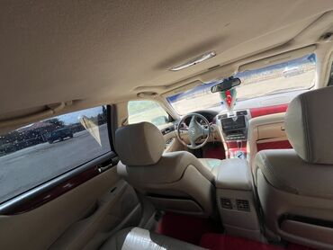 Lexus: Lexus ES 300 modeli. Klassik sedan dizaynı və dörd qapılı korpusu ilə — 7