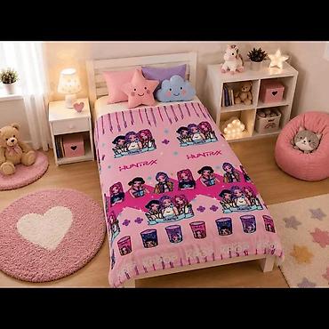 K-Pop ćebe 220 × 150 cm 💗💜 Prelepo i nežno ćebe sa atraktivnim K-Pop