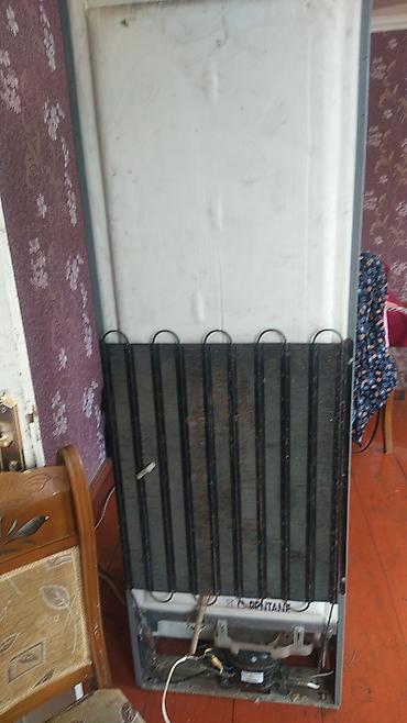 midea: Bərdədə 2 ədəd soyuducu satılır. Evdə təmir olduğuna görə satlr qazl — 6