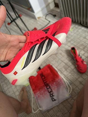 сороконожки бутсы футбольные: Футбольные бутсы adidas Predator (коллекция с надписью Predator на — 1