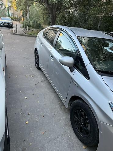 prius plus: Toyota Prius: 2010 г., 1.8 л, Вариатор, Гибрид, Лифтбек — 3