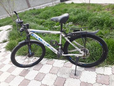 алюминевый велосипед: Горный велосипед kolussı . размер калёс 26. алюминиевая рама. скорость