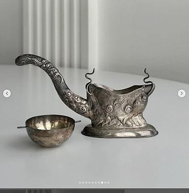 plastik qutu: Gümüş çay süzgəci – 900 prob, 1970–1980-ci illər - Material: 900 prob — 4