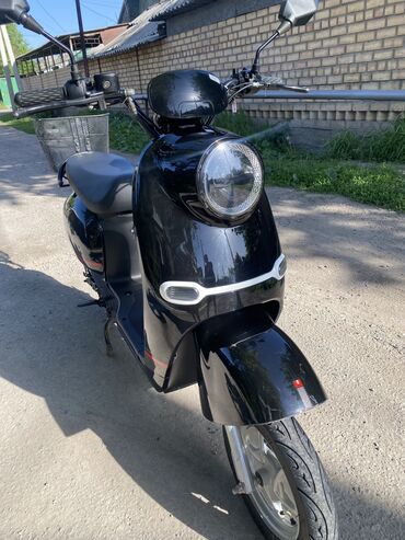 Скутеры: Электрический скутер 
Запас хода 40/км
Скорость 50/км
