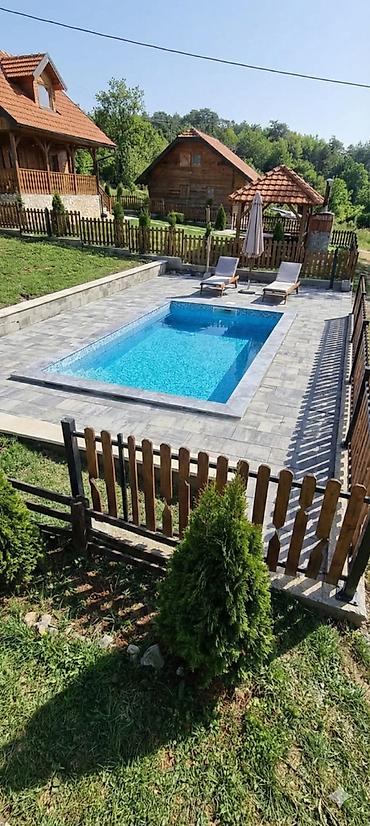 nekretnine vrnjacka banja centar: Zlatibor, drvena kuca sa bazenom na prodaju 96 m2 na placu od 5,5 ari — 2