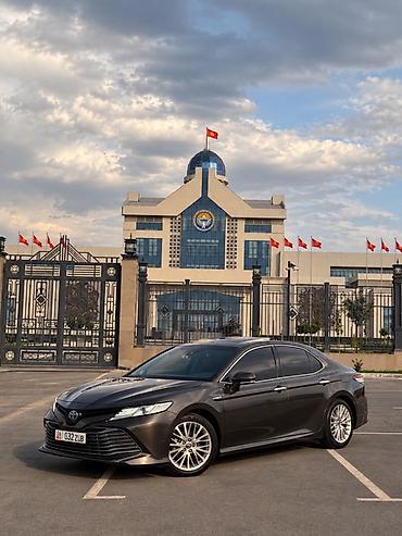 camr: Toyota Camry: 2018 г., 2.5 л, Вариатор, Гибрид, Седан — 1