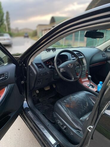 Lexus: Представляем черный седан Lexus ES 350, модель 2010 года. Этот — 6