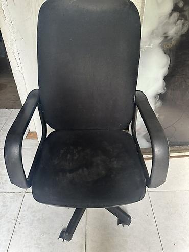 Qara ofis kreslosu - Rəng: qara - Material: yumşaq parça oturacaq və lalafo.az -da Qara ofis kreslosu - Rəng: qara - Material: yumşaq parça oturacaq və