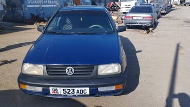 нехия 1: Volkswagen Vento: 1992 г., 1.8 л, Механика, Бензин, Седан